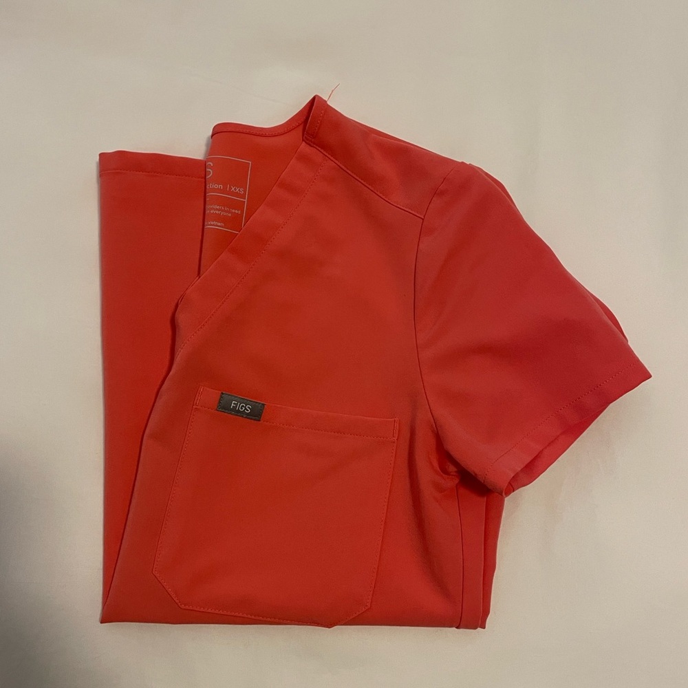 Figs Catarina Hot Coral